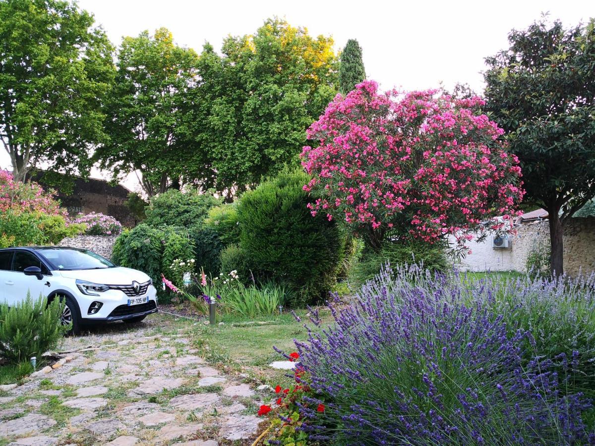 La Petite Maison De Lingling Mornas Exterior photo