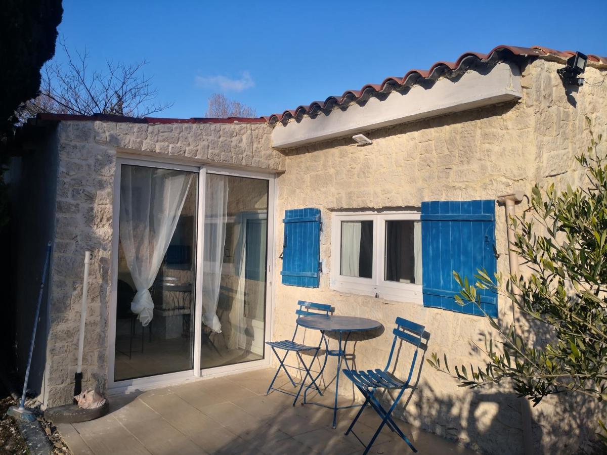 La Petite Maison De Lingling Mornas Exterior photo