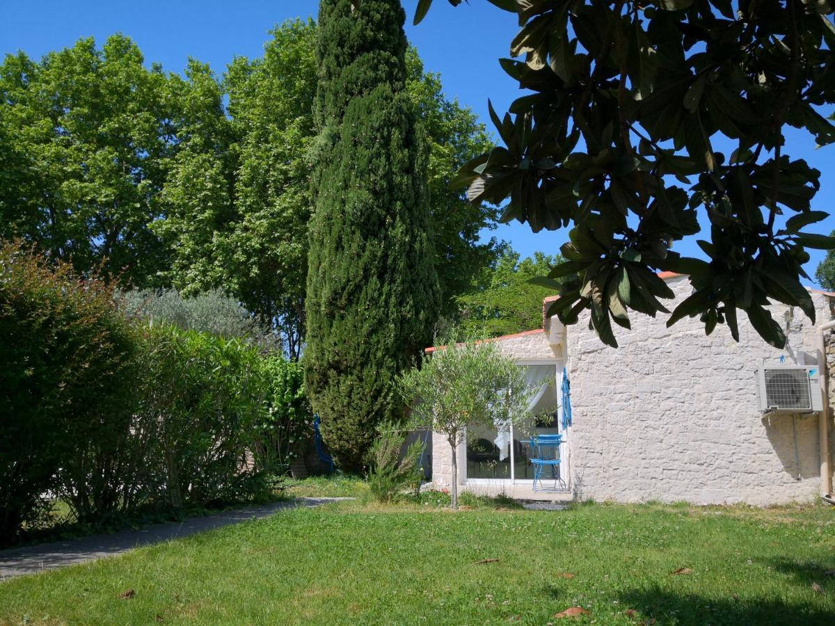 La Petite Maison De Lingling Mornas Exterior photo